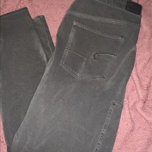 AMERICAN EAGLE SZ 22 CARGO JEGGING